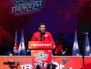 Bayraktar unveils Küre digital encyclopedia at Teknofest opening