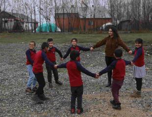 One-person education armies carry rural schools on shoulders