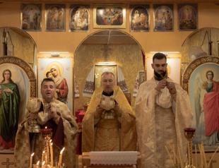 In east Ukraine, rival churches battle for influence