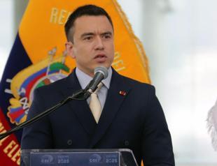 Ecuador president seeks new constitution