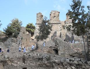 1,800-year-old stadium unearthed in Antalya’s Syedra Ancient City