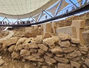 Rare human statue sheds light on Neolithic rituals