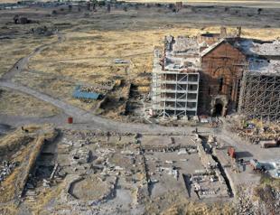 Seljuk-era mausoleum unearthed in Ani Ruins