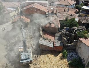 Natural fault barrier averts major Sındırgı quake, says expert