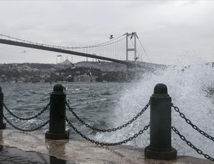 Storms disrupt sea travel across western Türkiye