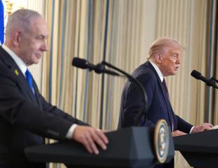 Trump announces Gaza peace plan, with Netanyahu backing