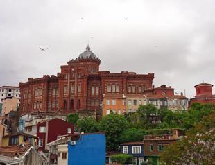 Istanbul’s historic Greek school sees no enrollments in new school year