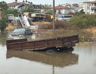 Flash floods hit as heavy rains sweep multiple cities
