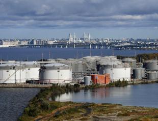 Ukraine strikes put pressure on Russian oil