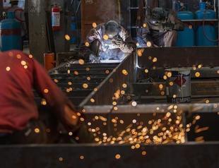 Sharp drop in German factory output stokes recession fears