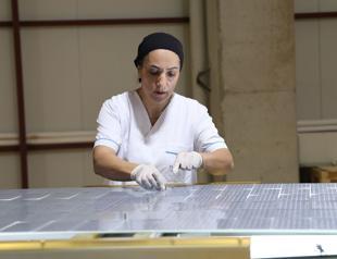 Industrial production climbs 7.1 percent annually in August