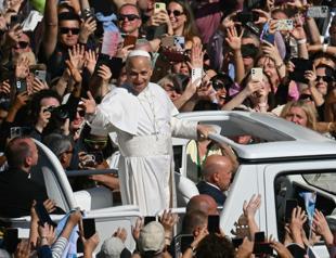 Pope Leo condemns luxury of wealthy amid plight of poor