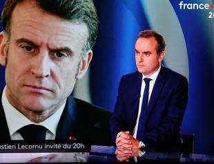 Frances Macron to name PM to end political crisis