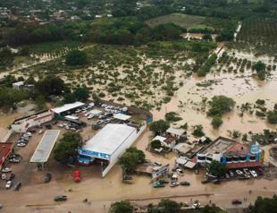 Heavy rain in Mexico sets off floods and landslides, killing at least 41