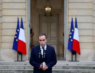 France unveils new government in political crisis