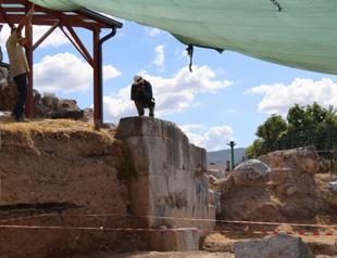 Excavations reveal new details at İznik’s Roman Theater