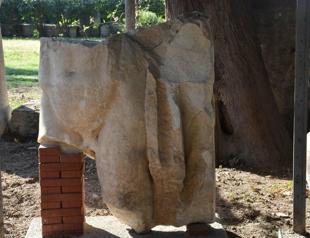 1,800-year-old statue unearthed at Smyrna