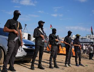 Trump says US to disarm Hamas if it does not do so itself