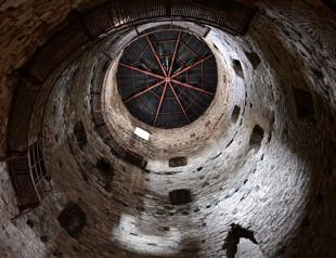 Descendant of Russian author Tolstoy visits Yedikule dungeons