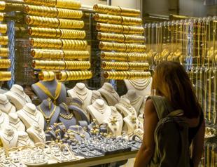 Turks rush to gold as prices soar, but supply tightens
