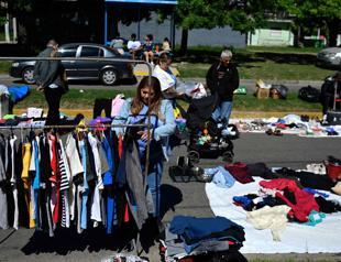 To make ends meet, Argentines sell their possessions
