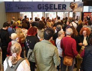 Tickets vanish quickly as crowds swarm Antalya’s prestigous film festival