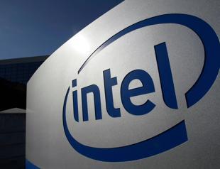 Intel posts profit as it struggles to regain market share