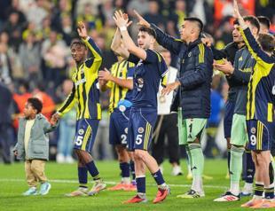 Fenerbahçe edges Stuttgart, Samsunspor rolls in Conference League