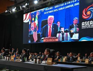 Trump starts key Asian tour with deals ahead of China meet