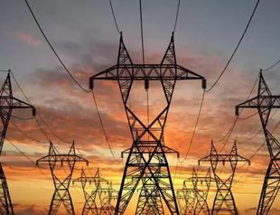 Power capacity tops 121 GW, renewables take the lead