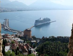 Tourism sector remains confident in meeting $63 bln target