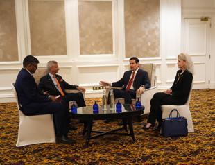 Top US, India officials discuss ties as trade rift drags on