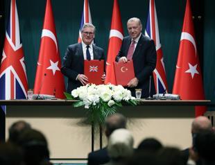 Türkiye, UK sign Eurofighter jet deal during Starmer visit