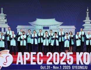 APEC leaders pledge stronger cooperation amid challenges