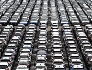 Auto market expands sharply in October as EV sales surge