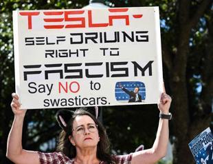 Study finds 41 pct of EV drivers would avoid Tesla over politics