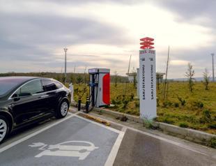 Number of registered electric cars surpasses 330,000