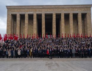 Türkiye marks Teachers’ Day with tribute, recognition for outstanding educators