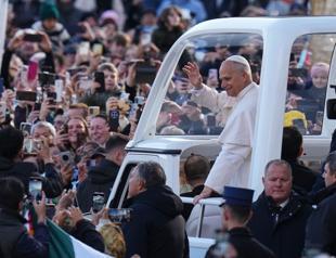 Pope due in Turkish capital for 1st foreign trip with focus on Mideast peace