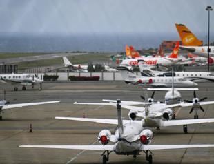 Venezuela bans airlines that halted flights per US warning