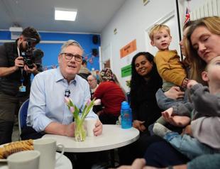 UKs Starmer announces fresh social security reforms