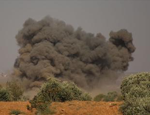 US, Syrian forces conduct airstrikes on ISIL