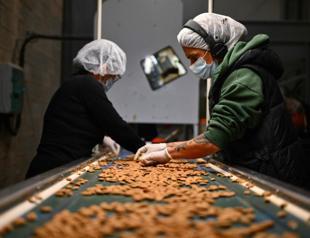 French almond makers revive traditions to counter US dominance