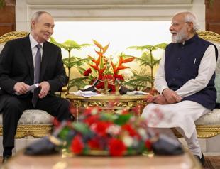 Indias Modi and Russias Putin talk defense, trade, Ukraine