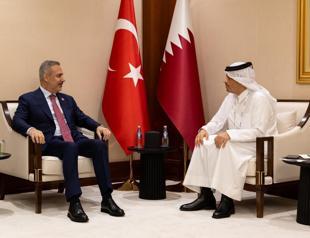 Turkish FM meets Qatari premier on sidelines of Doha Forum