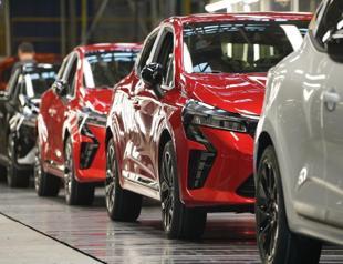 Credit card-funded vehicle purchases surge in Türkiye