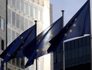 EU postones 2035 combustion-engine ban review