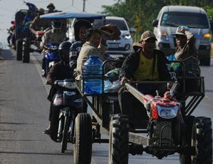 Cambodia-Thailand border clashes send half a million into shelters