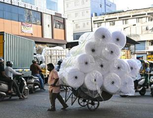 US, India start fresh trade talks seeking elusive deal