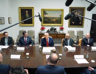 Trump launches long-promised gold card program